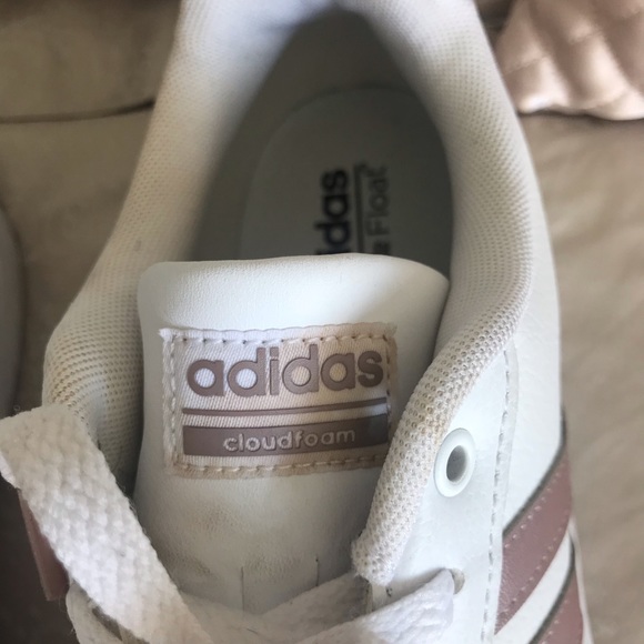 Adidas Size 9 - Picture 6 of 6